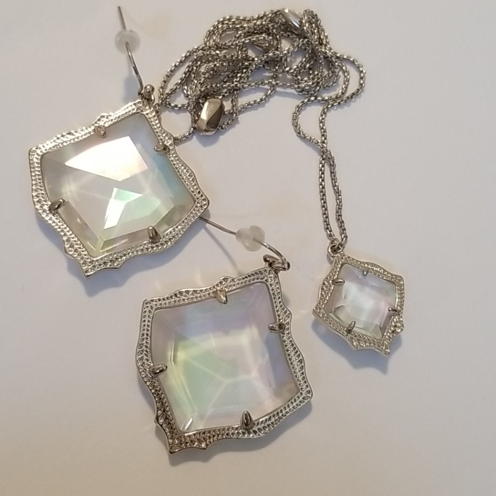 Kacey and matching earring Set
